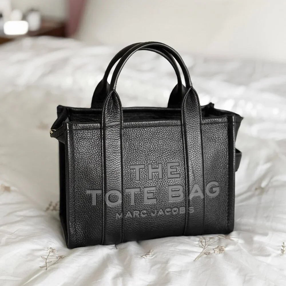 Marc Jacobs The Small Leather Tote Bag w an Extra strap - Picture 2 of 15